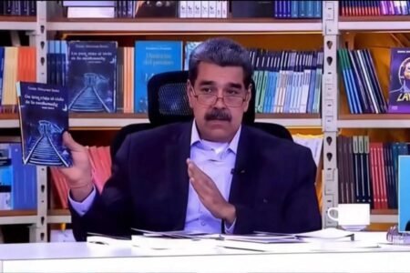 Maduro celebró la poesía de Tarek William Saab