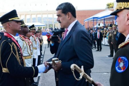 Maduro exaltó preparación de la FANB en Cuba y Rusia durante ascenso de oficiales