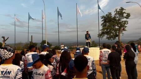 Estudiantes destacados de La Guaira participaron en actividades culturales en Sucre