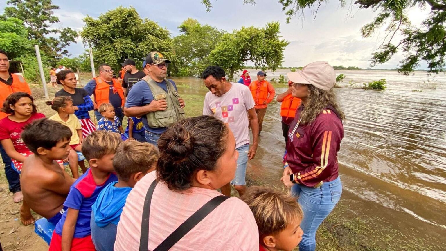 En Piar y Sotillo continúan las atenciones por crecida de los ríos