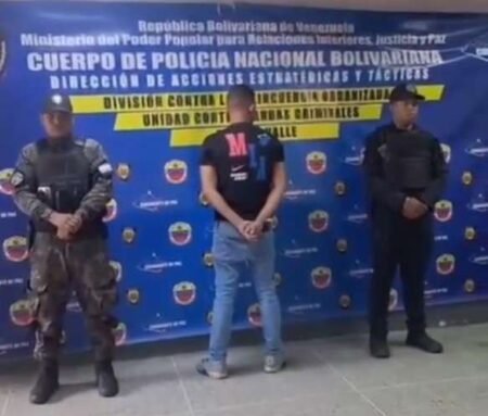 Detienen a boxeador por golpear a menores