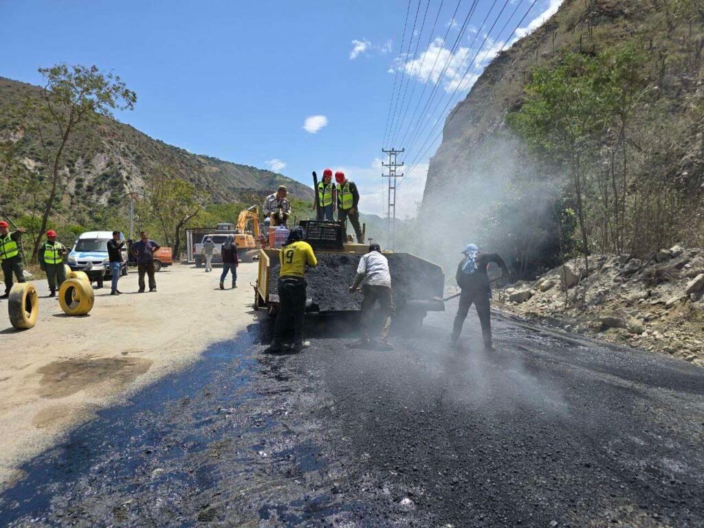 Restringen paso vehicular en tramo Los Higuerones en Mérida