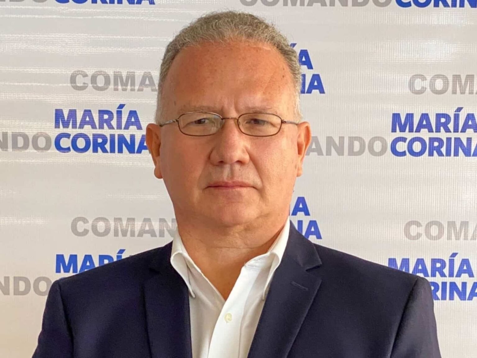 Perkins Rocha cumple un año de prisión en aislamiento total