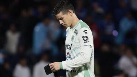James Rodríguez pateó uno de los peores penales de su carrera en partido en el que el club León quedó al borde de la eliminación de la Leagues Cup