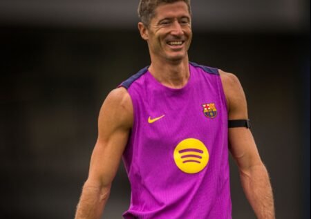 Lewandoski se entrena con normalidad con el Barcelona