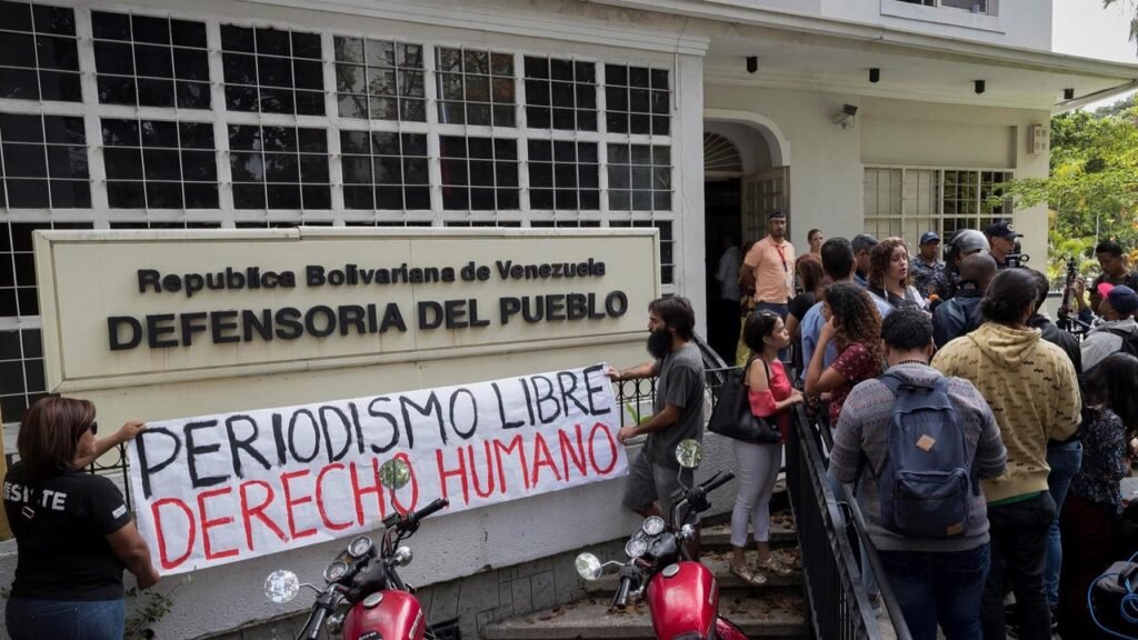“Poco a poco van silenciando a la sociedad civil”, directora de Fundamedios sobre estudio que señala a Venezuela como epicentro de la diáspora periodística