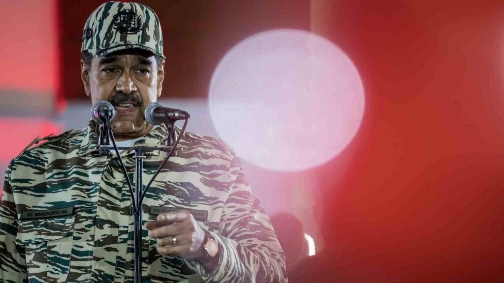 “Es la cabeza de un terrorista y, todo lo que se pueda hacer para su detención, es válido”: Iván Simonovis sobre duplicación de la recompensa por la captura de Maduro