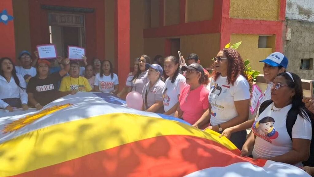 Mujeres de La Guaira rechazan amenazas de EEUU contra Venezuela