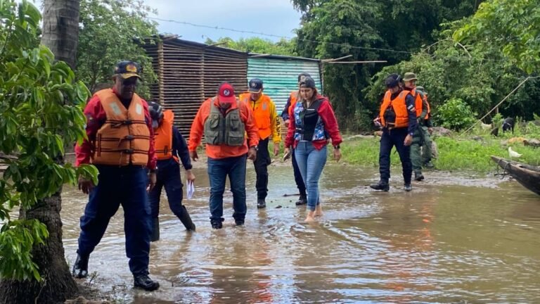 Crecida del Orinoco obliga a evacuar familias en Monagas