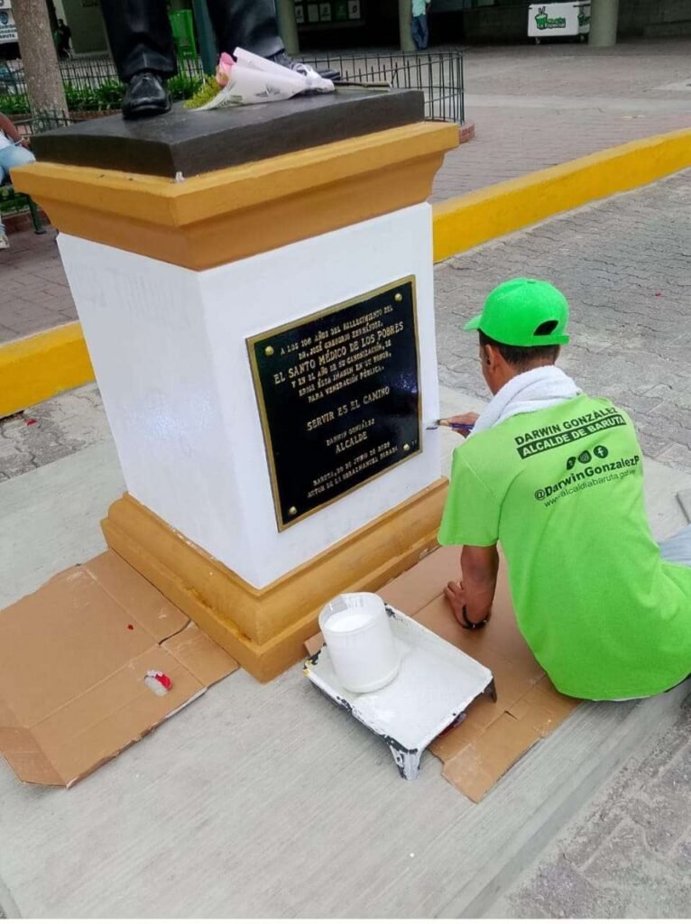 Vandalizada escultura de José Gregorio Hernández en Baruta